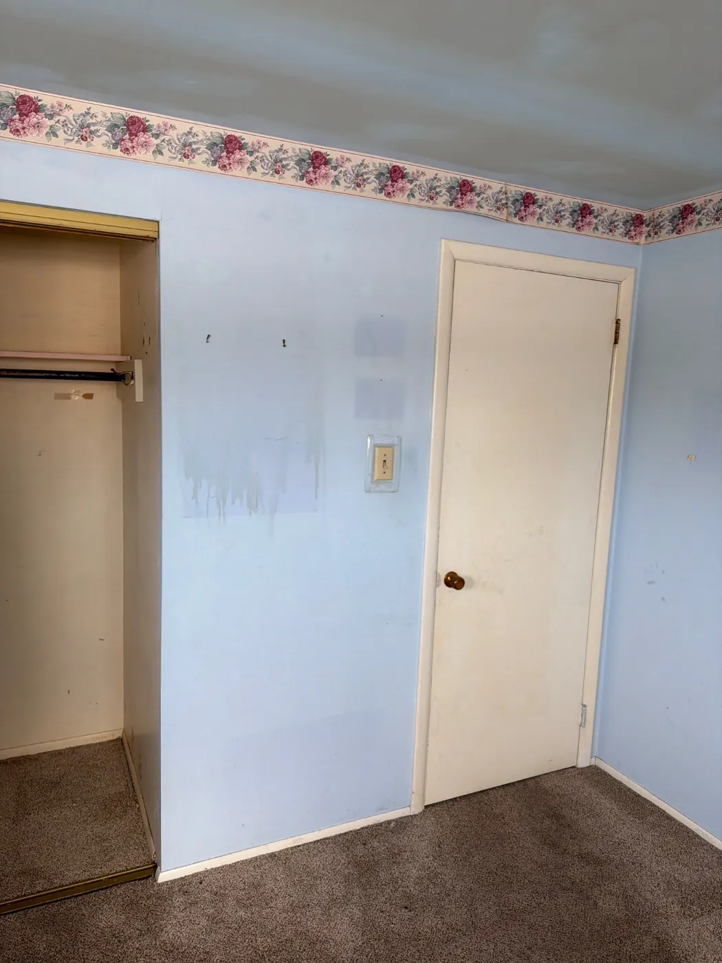 Air movers and dehumidifiers running in Stony Creek Indiana home dry-out